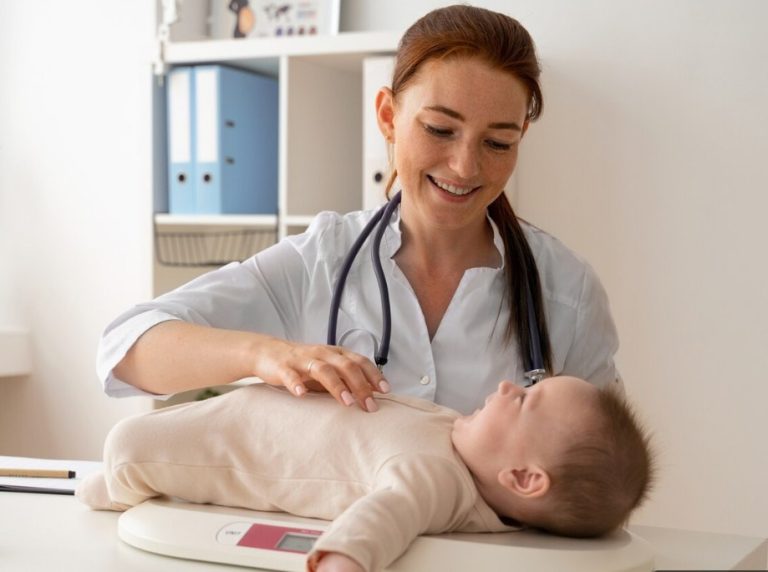 bebeklerde sağlık kontrolü nasıl yapılır